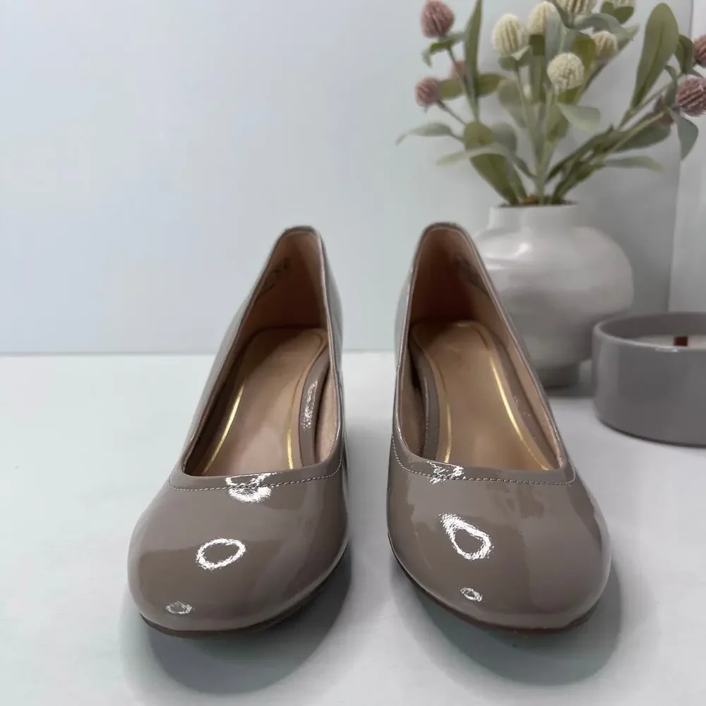 Vionic Carmel Patent Leather Slip On Chunky Heel Taupe Women's 9 M NWOB - Picture 2 of 11